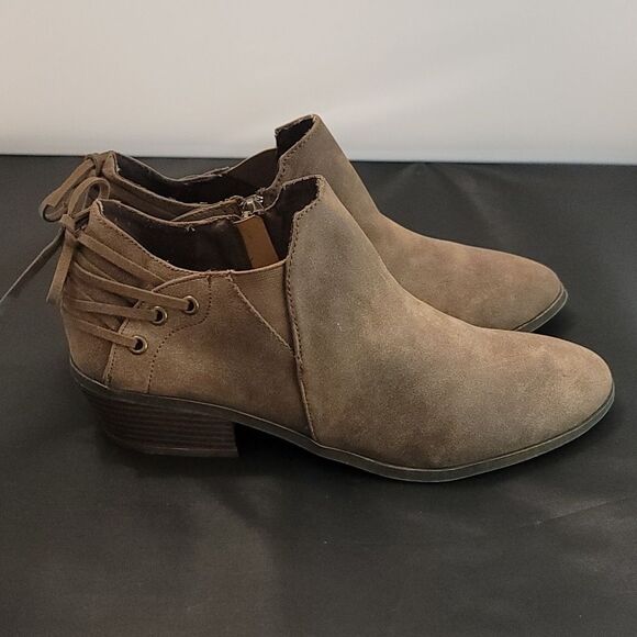 JELLYPOP AVALON SIDE ZIPPER CLOSURE WOMEN'S ANKLE BOOTIES - Picture 3 of 13